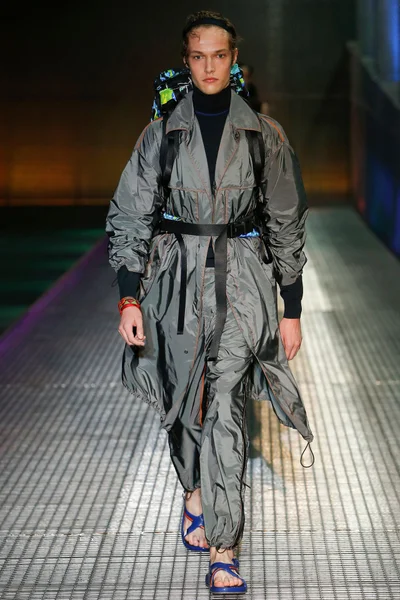 Look 31